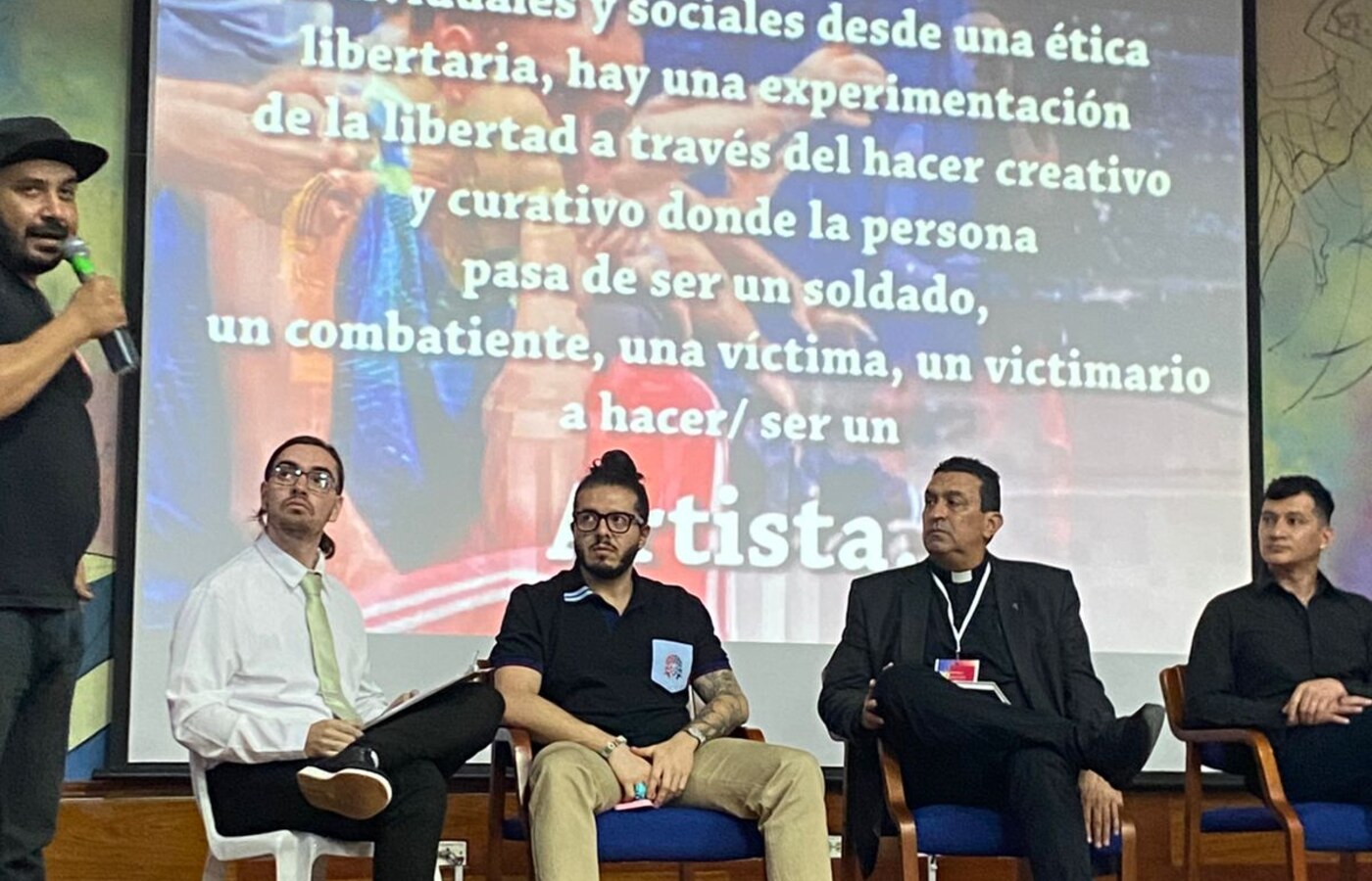 Andy Gudman en la Mesa Temática de Reconciliación